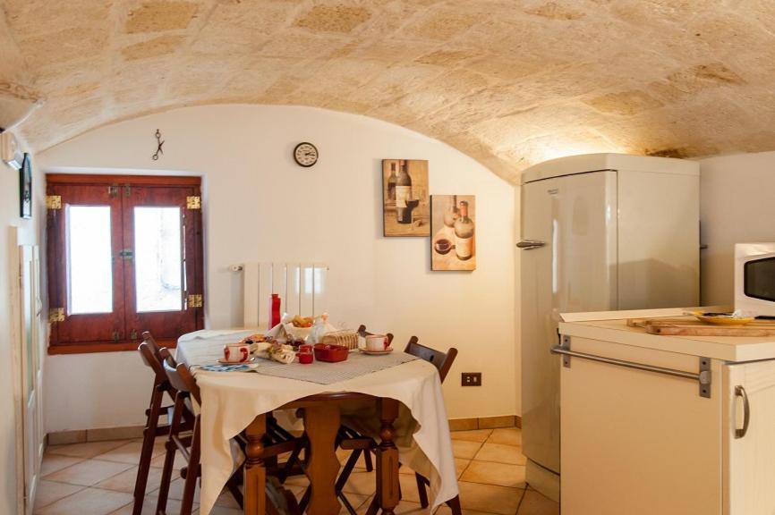 Dimora Ginnasio Monopoli Esterno foto