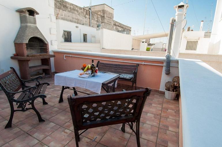 Dimora Ginnasio Monopoli Esterno foto